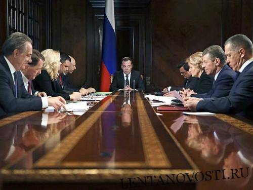 Владимир Путин - Дмитрий Медведев - Медведев подсчитал расходы на нацпроекты - lentanovosti.ru - Россия