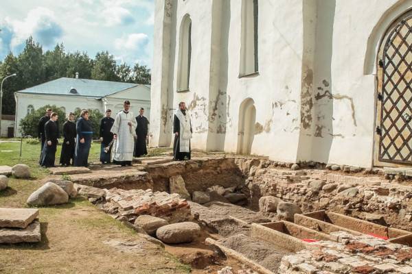В Великом Новгороде обнаружили древние саркофаги знатных бояр - glavtema.ru - Россия - Великий Новгород