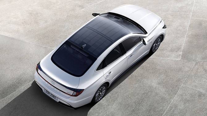 Гибрид Hyundai Sonata получил крышу с солнечными батареями - autostat.ru - Россия - Южная Корея