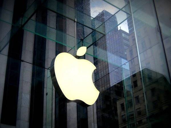 Apple готовится представить три новых iPhone в 2019 году - polit.ru