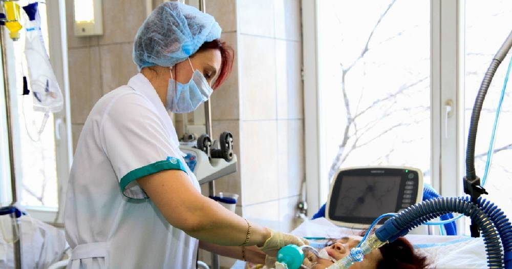 Александр Курбатов - В Кисловодске вандалы разрушили барельеф Лермонтова. - daylynews.ru - Кисловодск