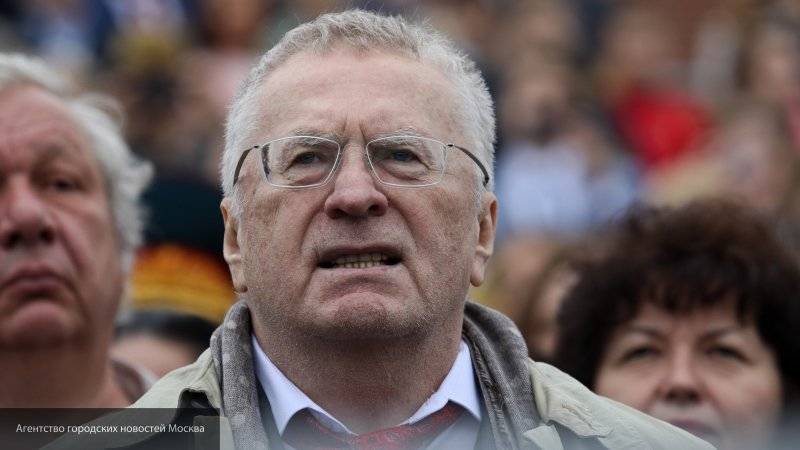 Владимир Зеленский - Владимир Жириновский - Жириновский сравнил ситуацию внутри Украины с раковой опухолью - nation-news.ru - Россия - Украина - Рим