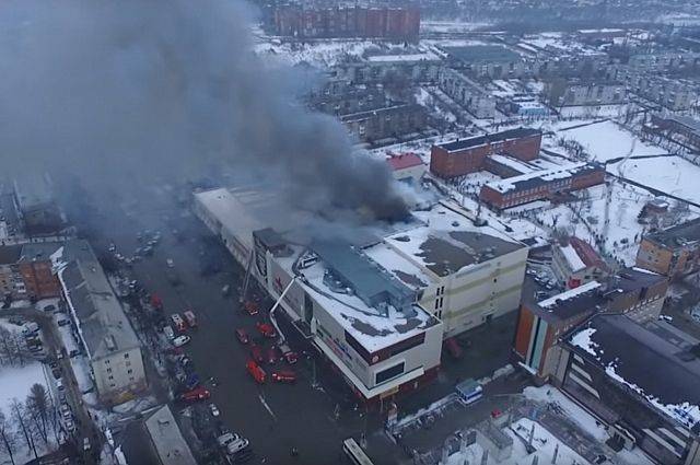 Сотрудники охраны ТЦ «Зимняя вишня» не знали, где находятся огнетушители - aif.ru - Кемеровская обл. - Кемеров