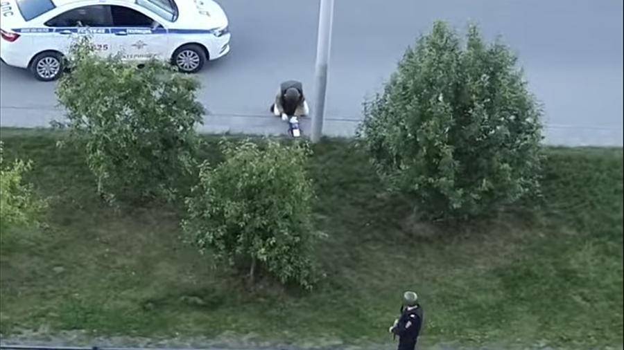 Владимир Путин - Валерий Горелых - В Екатеринбурге задержали «заминировавших» кортеж Путина - iz.ru - Москва - Россия - Екатеринбург - Свердловская обл.