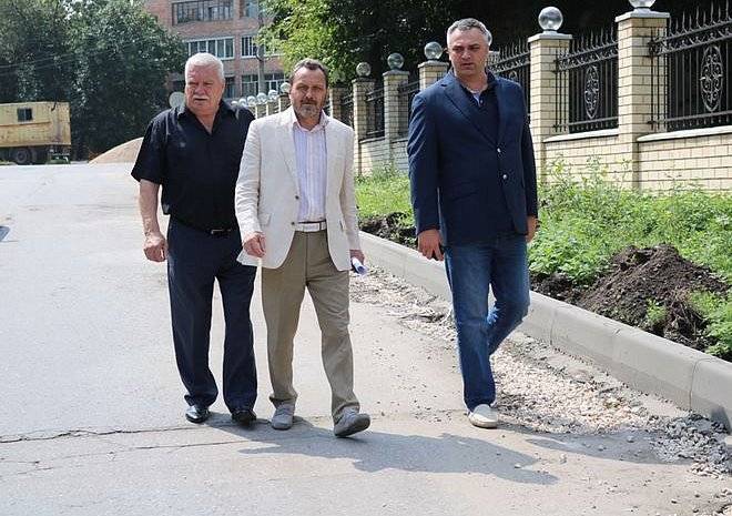 Депутаты Рязанской облдумы контролируют ремонт дорог в областном центре - ya62.ru - Рязань