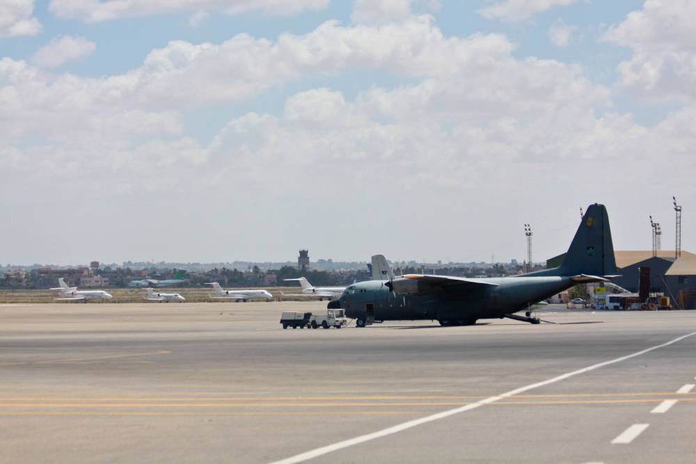 Фаиз Сараджа - В Триполи регулярно осуществляются перелеты военного транспорта из Европы - politexpert.net - Россия - Египет - Ливия - Триполи