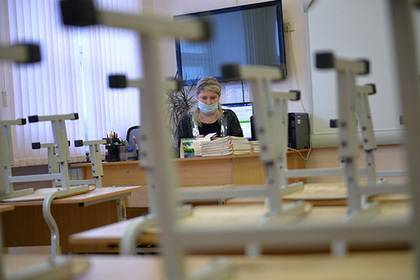 Григорий Березкин - Зарплаты четверти учителей оказались ниже 15 тысяч рублей - newtvnews.ru - Россия - респ. Дагестан - респ. Чечня - Тверская обл. - респ. Марий Эл - Липецкая обл.