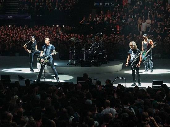 Виктор Цой - Музыканты Metallica в «Лужниках» исполнили песню «Группа крови» - newtvnews.ru - Москва