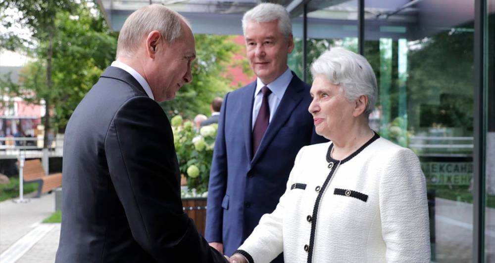 Владимир Путин - Сергей Собянин - Александр Солженицын - Игорь Щеголев - Мэр Москвы - Путин и Собянин встретились с вдовой писателя Солженицына в новом Доме русского зарубежья - m24.ru - Москва - Россия - ЦФО - Российская Империя