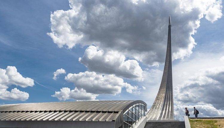 Майкл Пенс - В Москве покажут спутник для поиска следов астронавтов США на Луне - newtvnews.ru - Москва - Россия - США