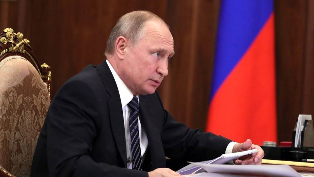 Владимир Путин - Путин потребовал не допускать строительства в опасных из-за паводка районах - riafan.ru - Москва - Россия - Иркутская обл.
