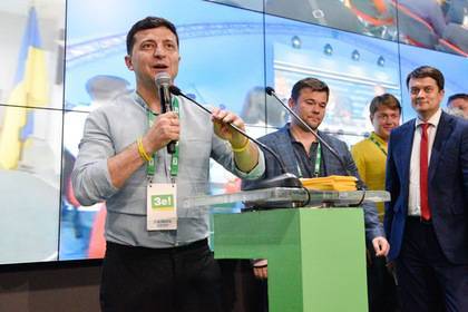 Владимир Зеленский - Дмитрий Разумков - В «Слуге народа» назвали первые законопроекты новой Верховной Рады - lenta.ru - Украина