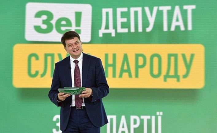 Владимир Зеленский - Дмитрий Разумков - Петр Порошенко - Politico: для украинского президента-юмориста шутки кончились - geo-politica.info - Украина