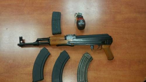 Гражданин Франции пытался вывезти из Украины АКС-74 и 3 пистолета Макарова - cursorinfo.co.il - Украина - Франция
