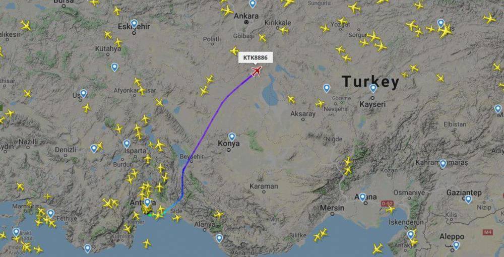 Резервный борт Azur Air вылетел из Антальи в Москву после возвращения самолета - m24.ru - Москва - Россия - Рига