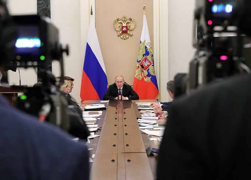Владимир Путин - Виталий Мутко - Сергей Левченко - Путин указал на "странноватые" решения иркутского губернатора после наводнения - tvc.ru - Иркутская обл. - Хабаровский край - Нижнеудинск