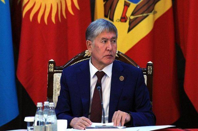 Алмазбек Атамбаев - Атамбаев вылетел в РФ с авиабазы в Канте - aif.ru - Москва - Россия - Киргизия