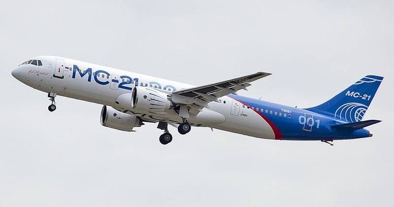 МС-21 получит обогреваемое птицестойкое стекло - popmech.ru - Россия