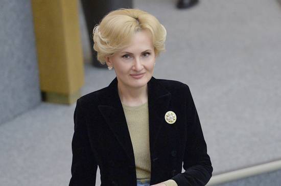 Ирина Яровая - Яровая назвала поддержку семей с детьми приоритетом российской государственной политики - pnp.ru - Россия