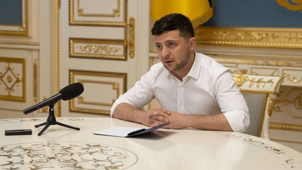 Владимир Зеленский - Петр Порошенко - Святослав Вакарчук - Юлий Тимошенко - Руслан Бортник - Зеленскому предстоит убедить украинцев, что он «правильный» президент - riafan.ru - Украина - Киев