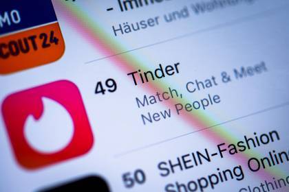 Пойман орудовавший через Tinder насильник - lenta.ru - Австралия - Фиджи