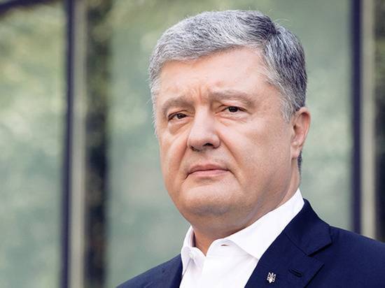 Владимир Зеленский - Петр Порошенко - СМИ узнали о планах Порошенко «расшатать ситуацию» на Украине - vestirossii.com - Украина