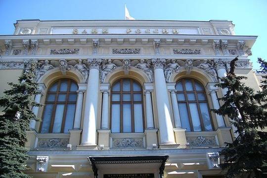 Банки хотят иметь возможность приостанавливать решения ЦБ - versia.ru - Россия