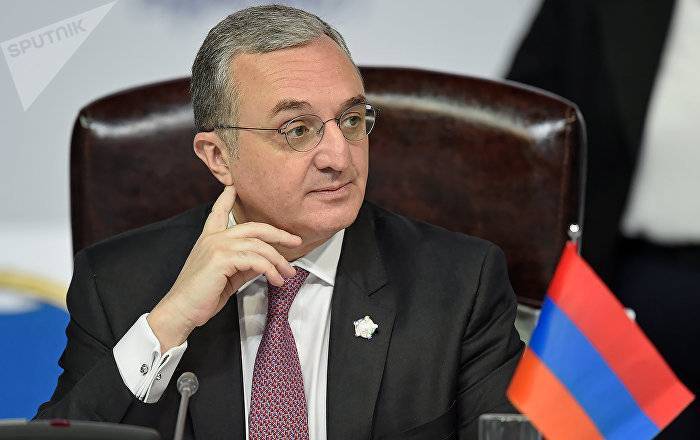 Зограб Мнацаканян - Мнацаканян: безопасность армян Карабаха - главная задача Армении - ru.armeniasputnik.am - Армения - Грузия - Тбилиси - Карабах