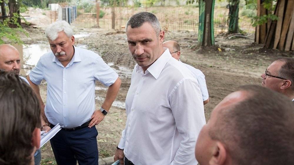 Петр Порошенко - Виталий Кличко - Кличко вызвали на допрос в украинское бюро расследований - riafan.ru - Украина - Киев