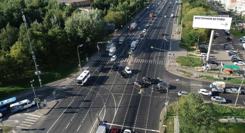 Транспортное движение ограничат на нескольких улицах Москвы - vm.ru - Москва