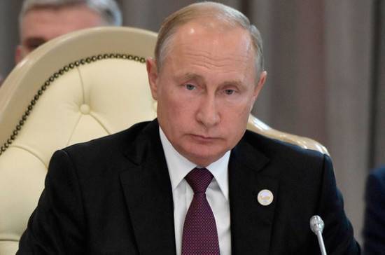 Владимир Путин - Дмитрий Медведев - Путин поручил усовершенствовать защиту детей от вредной информации и исключить категорию «0+» - pnp.ru - Россия