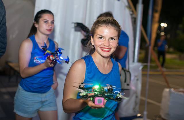 В Москве пройдёт международный фестиваль дрон-рейсинга Rostec Drone Festival - moya-planeta.ru - Москва - Россия - Китай - США - Англия - Италия - Германия - Франция - Польша - Латвия - Корея