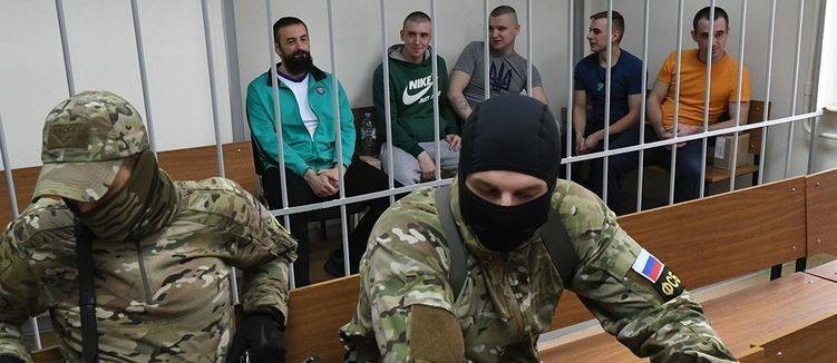 Людмила Денисова - Ян Кап - Денис Денисов - Денисова побежала впереди паровоза с «освобождением моряков» - politnavigator.net - Москва - Россия - Украина - Одесса - Мариуполь - Никополь - Бердянск