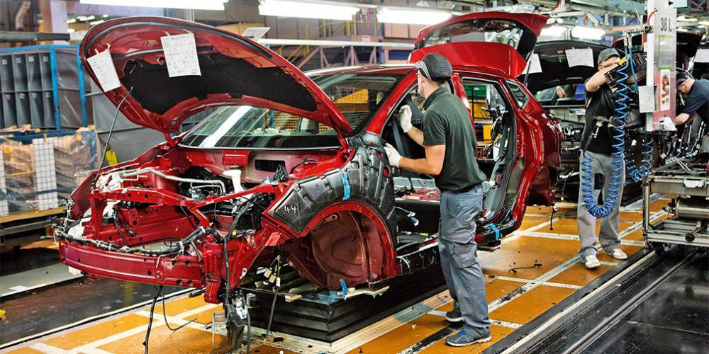 Карлос Гон - Nissan покинут более 10 тысяч сотрудников - autonews.ru - Япония