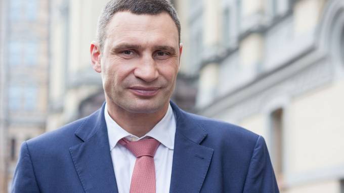 Владимир Зеленский - Виталий Кличко - Зеленский - Зеленский попросил правительство Украины уволить с поста мэра Киева Кличко - piter.tv - Россия - Украина - Киев