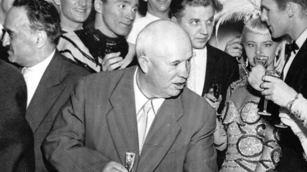 Ричард Никсон - Никита Хрущев - "Пей": Как Хрущев ради американцев "керосиновую настойку" пробовал - tsargrad.tv - Москва - Россия - США