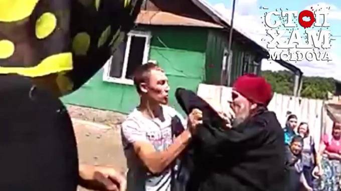 Священник в Молдове устроил драку прямо на похоронах (видео) - piter.tv - Молдавия