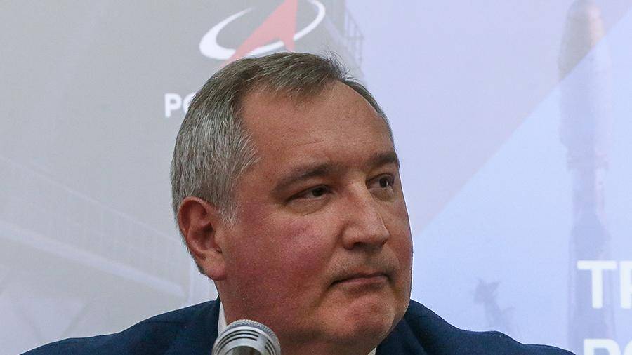 Дмитрий Рогозин - Нил Армстронг - Рогозин сравнил участников новой лунной гонки с лунатиками - iz.ru - Россия - Китай - США