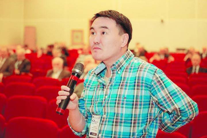 Михаил Романов - Журналиста «Якутска Вечернего», которого заподозрили в воздействии на подсознание читателей, оштрафовали на 30 тысяч рублей - theins.ru - Якутск - Архангельск
