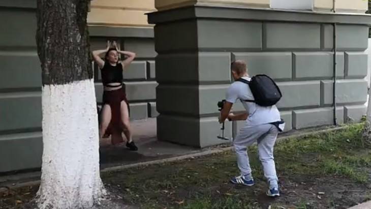 В Брянске сняли видео конвульсий возле областной думы - bragazeta.ru - Брянск