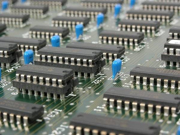 Денис Мантуров - Правительство увеличило преференции для российской радиоэлектроники - polit.ru - Россия