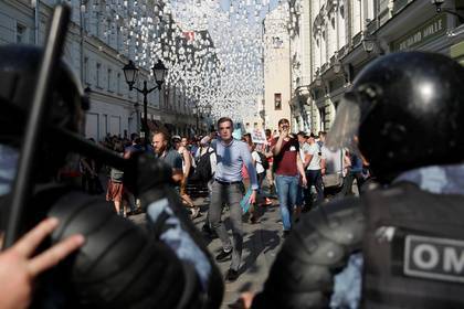 Сергей Собянин - На акции протеста москвичей оказались сотни не москвичей - lenta.ru - Москва - Россия