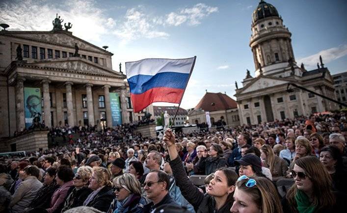 Der Tagesspiegel (Германия): сообщество единой судьбы, или откуда взялась склонность восточных немцев к&nbsp;России - inosmi.ru - Россия - Германия - Берлин - ГДР