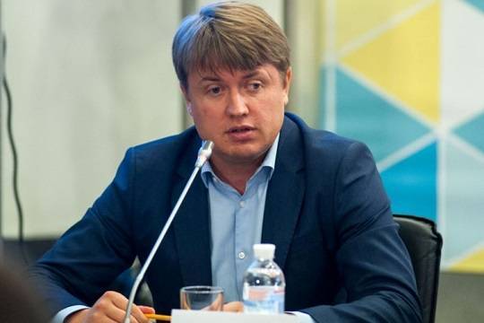 Владимир Зеленский - Петр Порошенко - Святослав Вакарчук - Андрей Герус - Все посты в правительстве Украины заберут представители партии «Слуга народа» - versia.ru - Украина