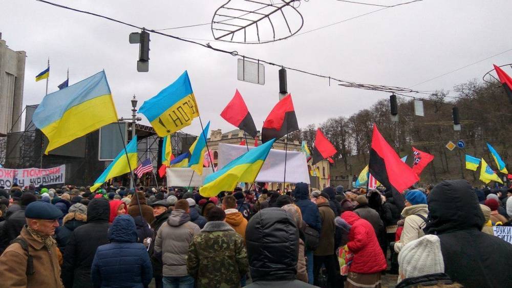 Владимир Зеленский - Андрей Бабицкий - Михаил Чаплыга - Политолог объяснил нежелание Киева принять закон об «особом статусе» страхом Майдана - politexpert.net - Россия - Украина - Киев - Крым - ДНР - Донецк - ЛНР - Луганск