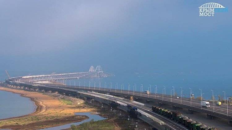 Фотофакт: поезд на Крымском мосту - crimea.ria.ru - Россия - Крым - Краснодарский край - Симферополь