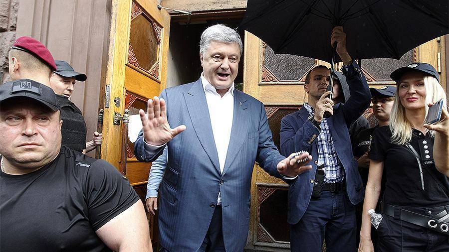 Петр Порошенко - Порошенко отказался от госохраны и уехал с семьей в Турцию - iz.ru - Украина - Молдавия - Турция - Стамбул