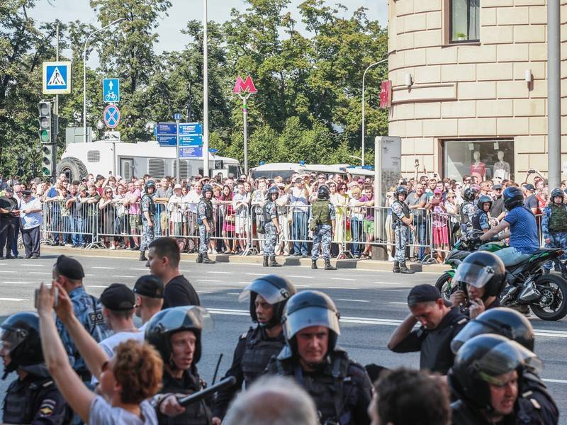Лилиан Мори Паскье - Две сотни протоколов на участников акции 27 июля поступили в суды Москвы - news.ru - Москва - Протесты