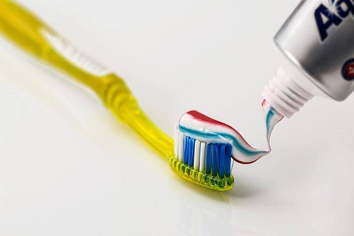 «Росконтроль» назвал самую лучшую зубную пасту - vm.ru