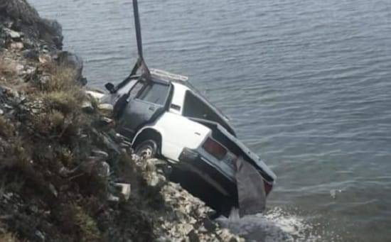 Житель Житикары покончил с собой: сел в машину и бросился с обрыва в реку - nur.kz - Костанай